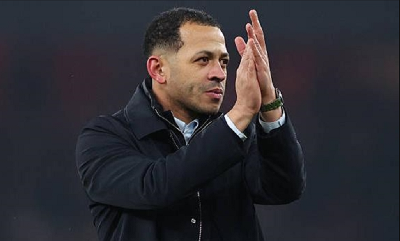 Rosenior cần đưa Sanchez trở lại khung gỗ để cứu vãn tình hình Chelsea